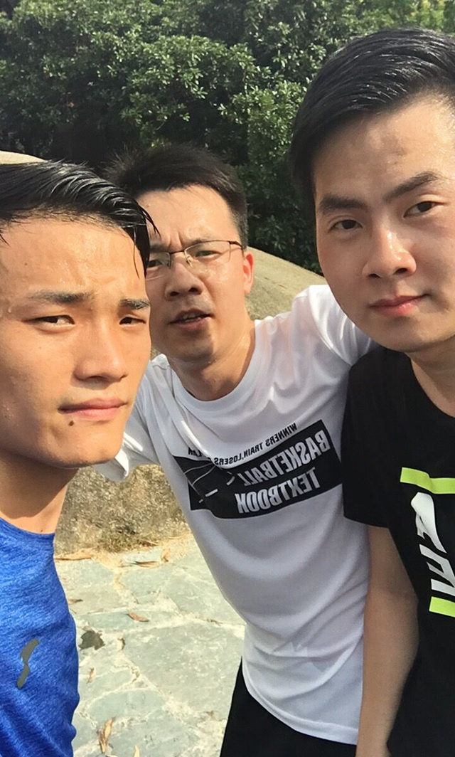 登山組員合照-4